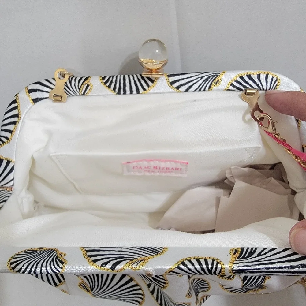 Isaac Mizrahi New York capture attention